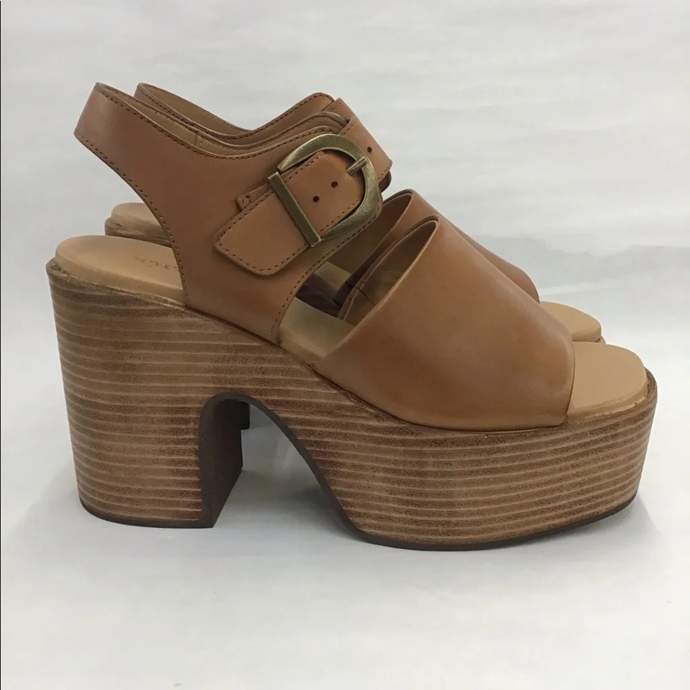 New Seychelles women’s brown platform block heal size 8 with adjustable strap